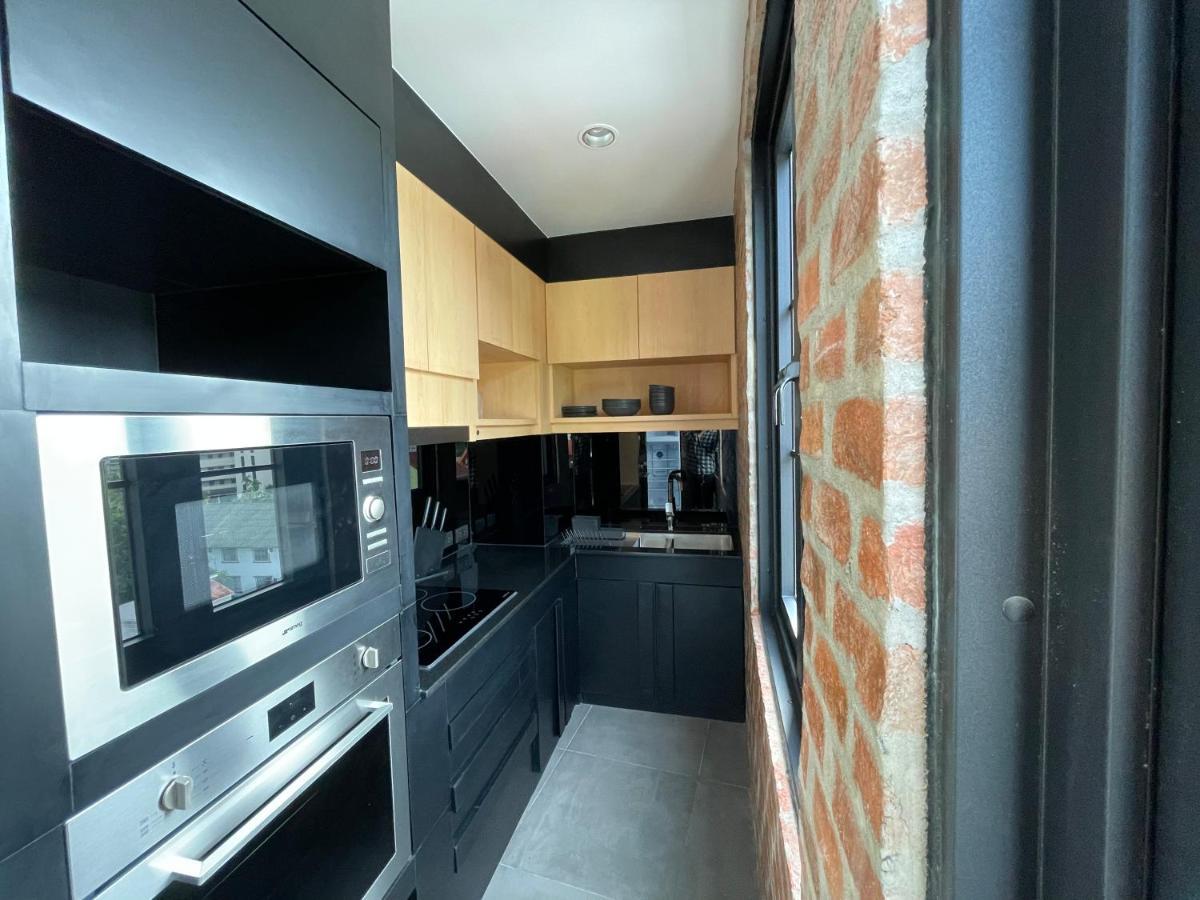 Room Actually Service Apartment Karon Екстериор снимка