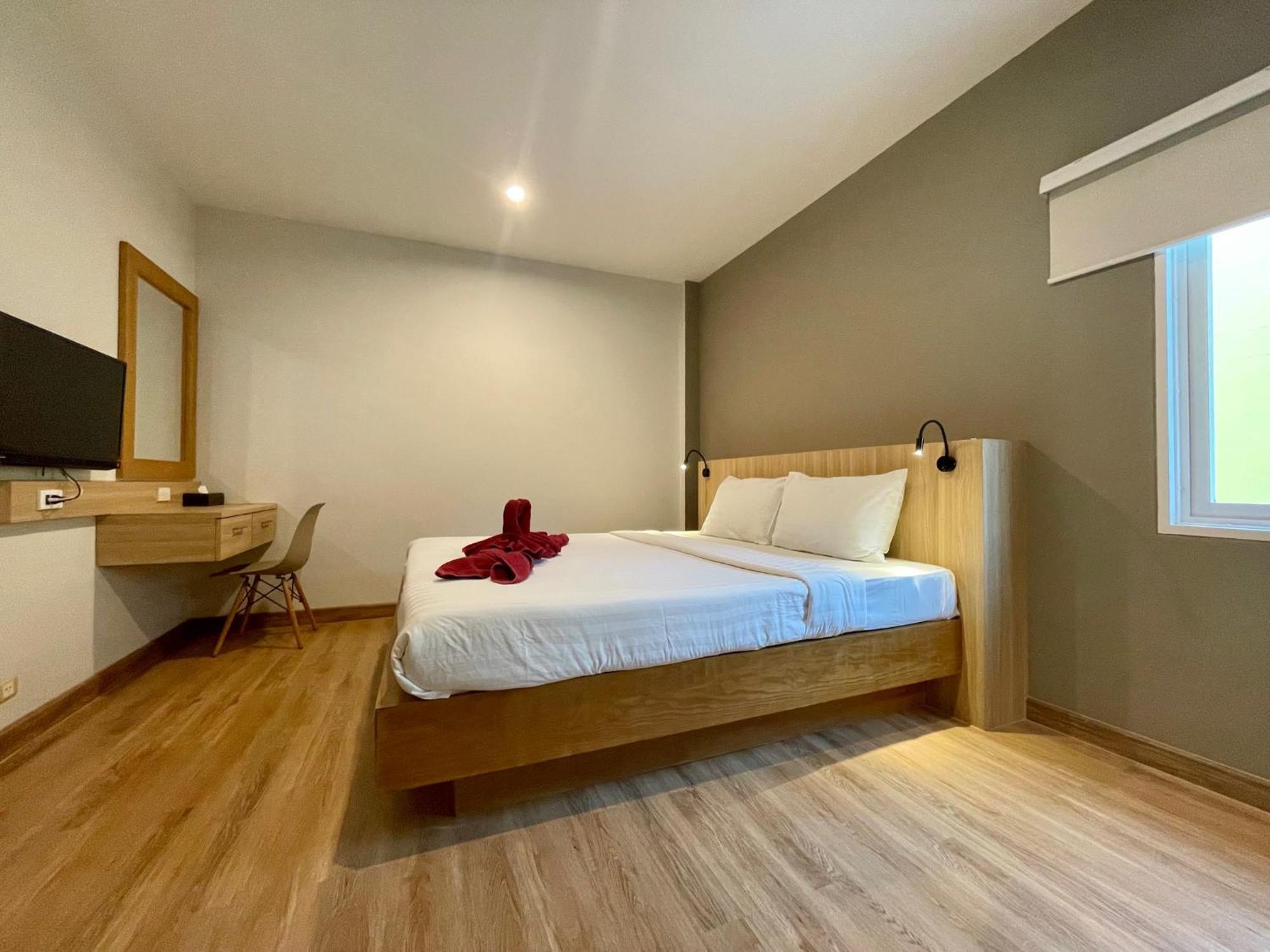 Room Actually Service Apartment Karon Екстериор снимка