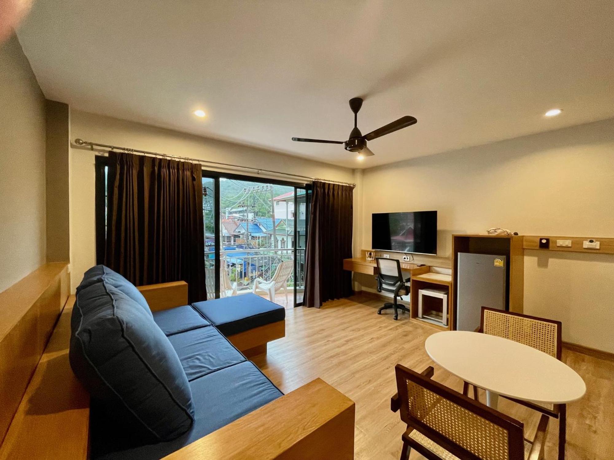 Room Actually Service Apartment Karon Екстериор снимка