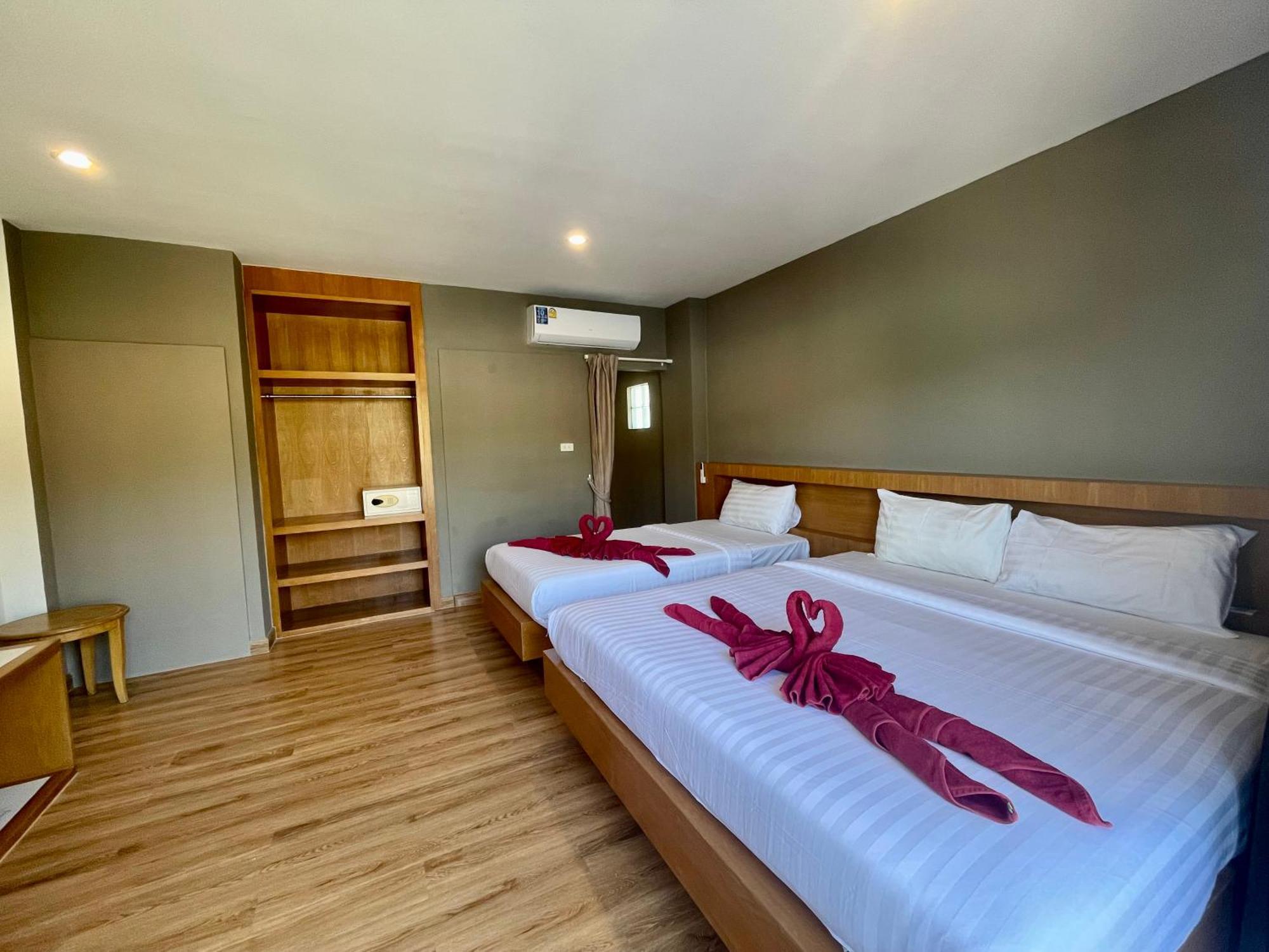 Room Actually Service Apartment Karon Екстериор снимка